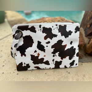 Oversized Cow Print Clutch/Wristlets-NEW